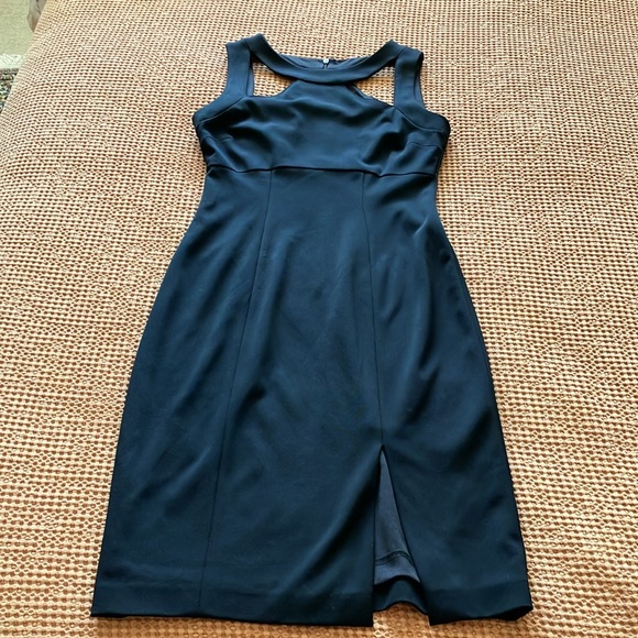 Cache cut out sleeveless LBD little black dress with great lines. - Picture 9 of 13